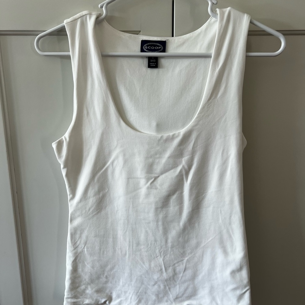 Scoop Women's Classic White Tank Top